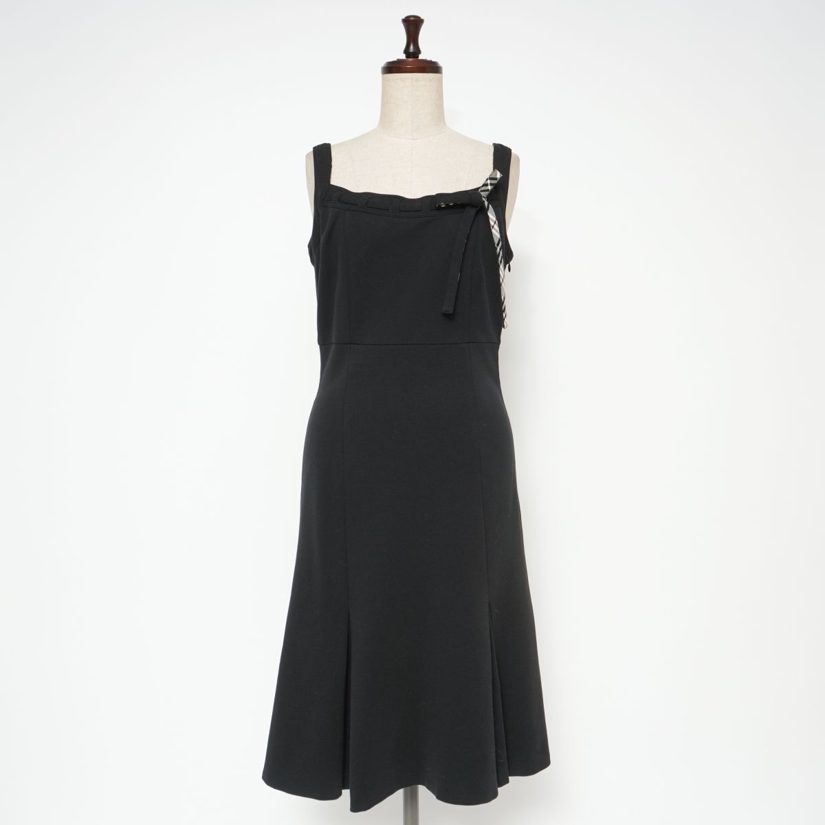 美品 BURBERRY BLUE LABEL バーバリーブルーレーベル プリーツキャミソールワンピース ミモレ丈 レディース ブラック 黒 サイズ38*CD859拍卖