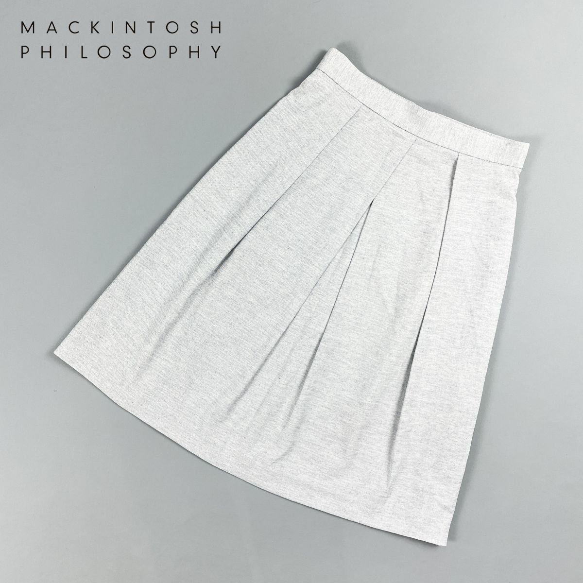 美品 MACKINTOSH PHILOSOPHY マッキントッシュフィロソフィー タックフレアスカート リネン混 裏地付 膝丈 グレー サイズ34*CD122拍卖