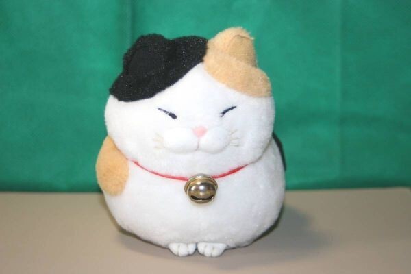 ひげまんじゅう みーさま ぬいぐるみ 約13cm 三毛猫 鈴付き 拍卖