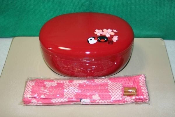 ピングー ランチボックス 箸・箸袋・風呂敷セット 小判がた お花見お弁当箱 ミスタードーナツ Pingu & Pinga 非売品 ピンガ 赤 ミスド拍卖