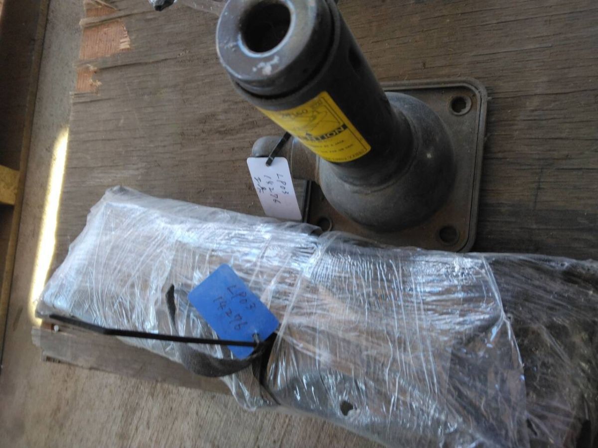 ジャッキ 工具付き(中古)【栃木県小山市】LP03-14276拍卖