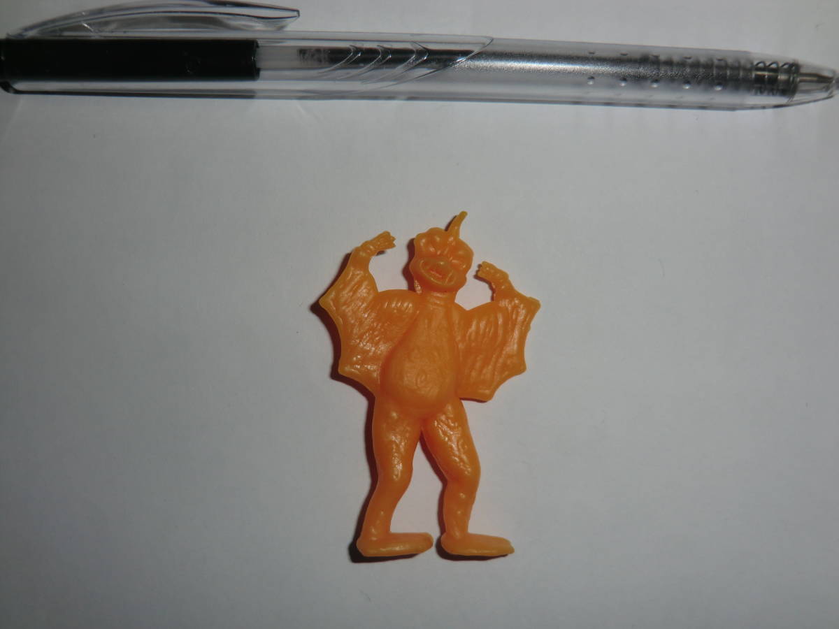 ●ポリ人形24●ぺギラ●当時物●パチ●ウルトラマン●拍卖