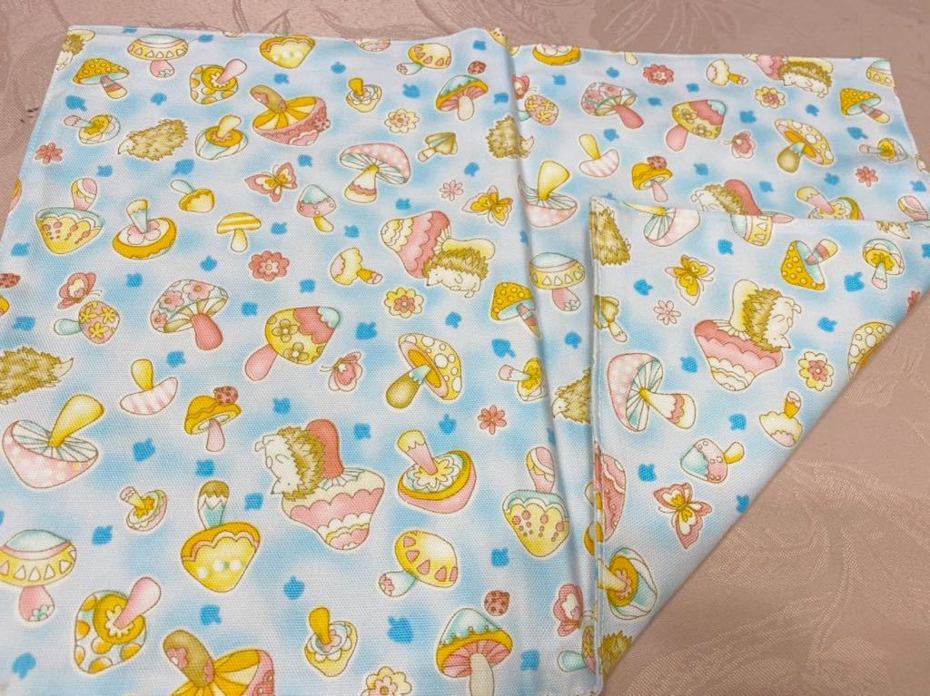 No.45 裏付ランチョンマット ハンドメイド 25x35 水色キノコ柄拍卖