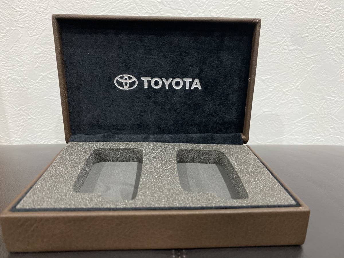 トヨタ ランクル 本革スマートキーレス保管箱。 未使用品拍卖
