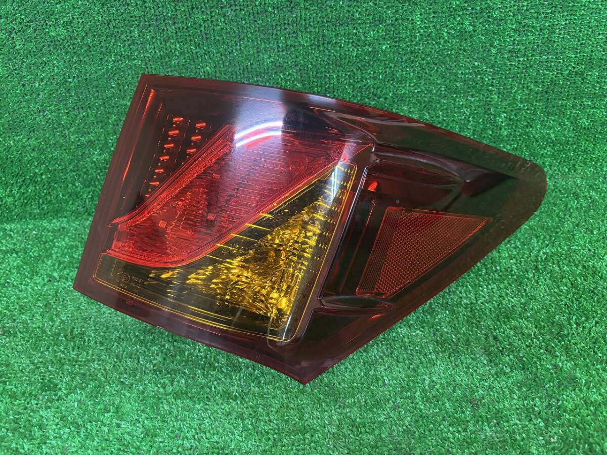 ★☆レクサスGS GRL10/GRL11/GRL15 純正右テールランプ KOITO 30-392☆★拍卖