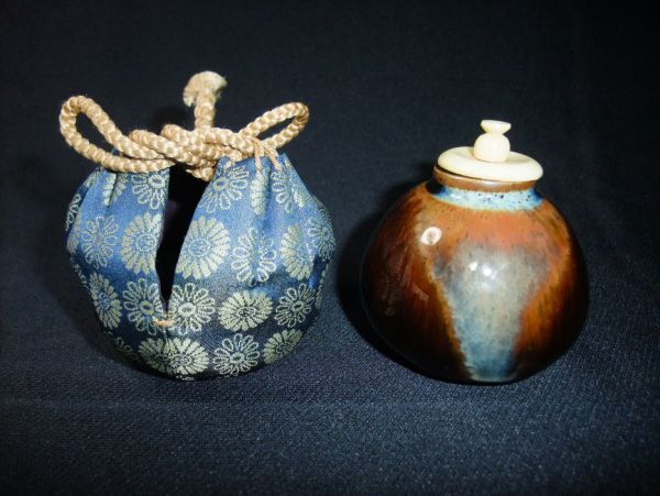 【睦】茄子茶入 仕覆付 「陶吉」 仕覆付(万葉花文) 茶道具 古美術■拍卖