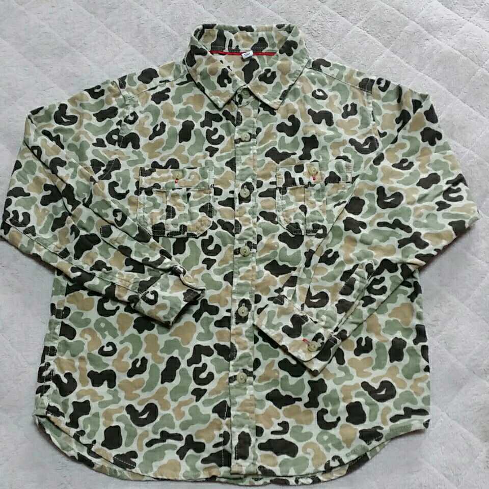 ユニクロ UNIQLO 長袖シャツ ネルシャツ 迷彩 男の子 キッズ 130㎝ 拍卖