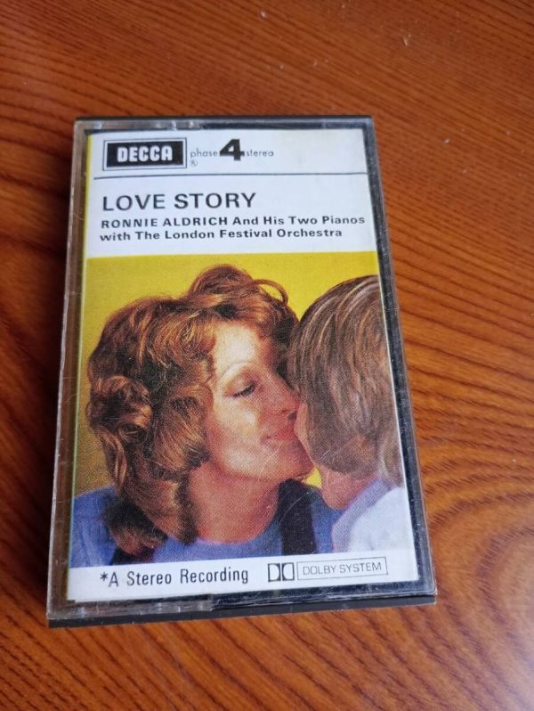 C9739 カセットテープ Ronnie Aldrich LOVE STORY拍卖
