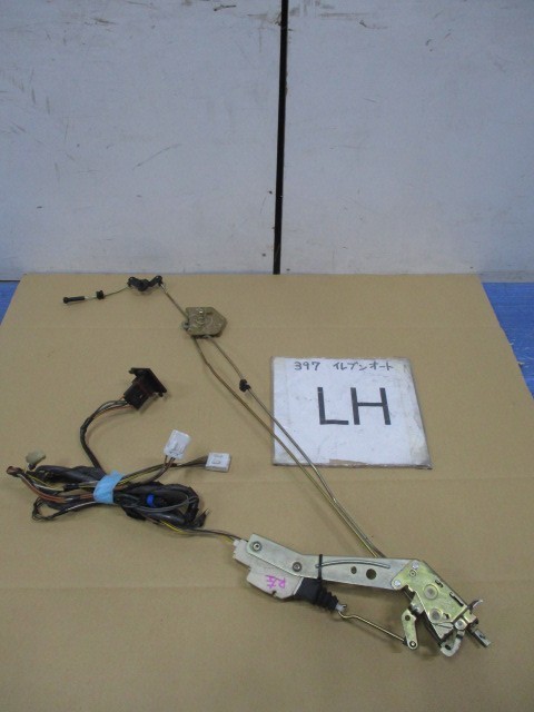 ランチアテーマ 3.0 V6 LS E-A834F6 リア左ドアロック拍卖