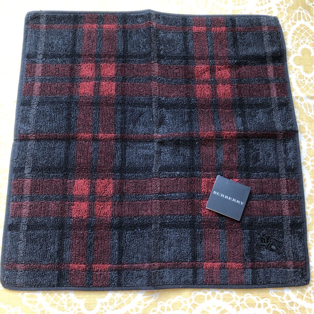 新品/BURBERRY/タオルハンカチ/正規品/綿100%/未使用/即決あり/匿名発送/バーバリー/ノバチェック/ホースマーク/タグあり/ブラック/赤 052拍卖