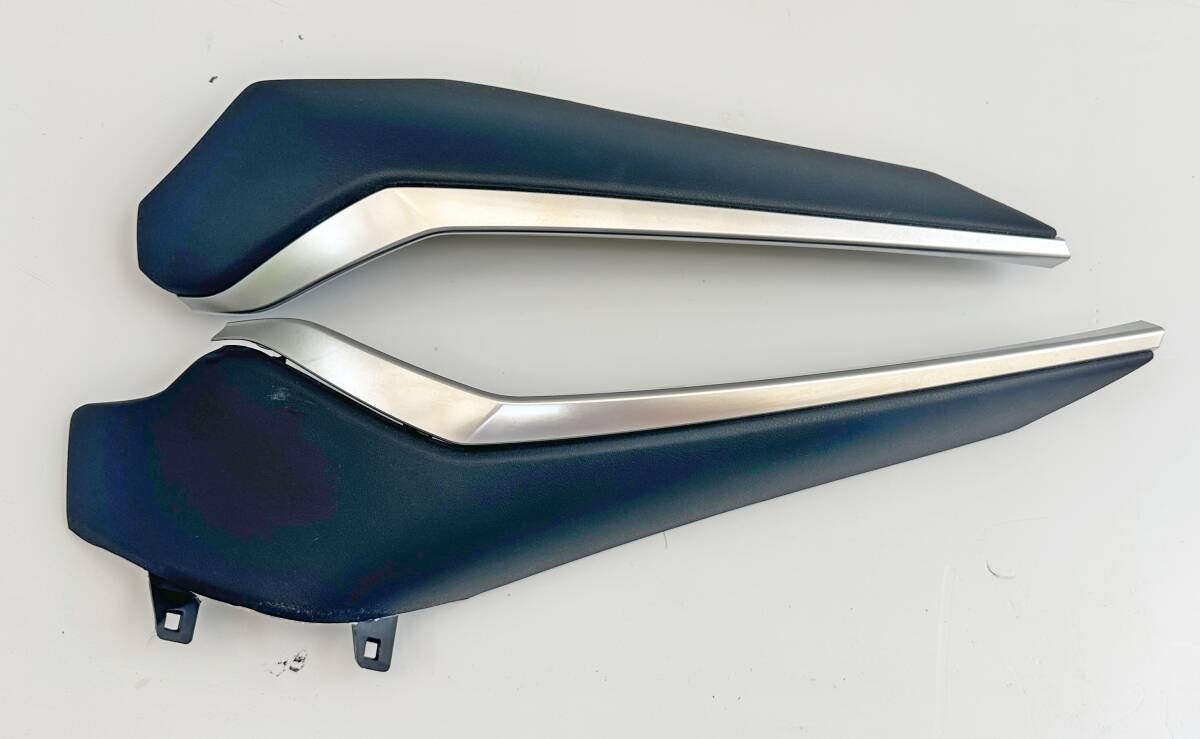 TO7 / HARRIER / ハリアー / MXUA80 / M20AFKS / センター カバー ダッシュボード / Center cover dashboard拍卖