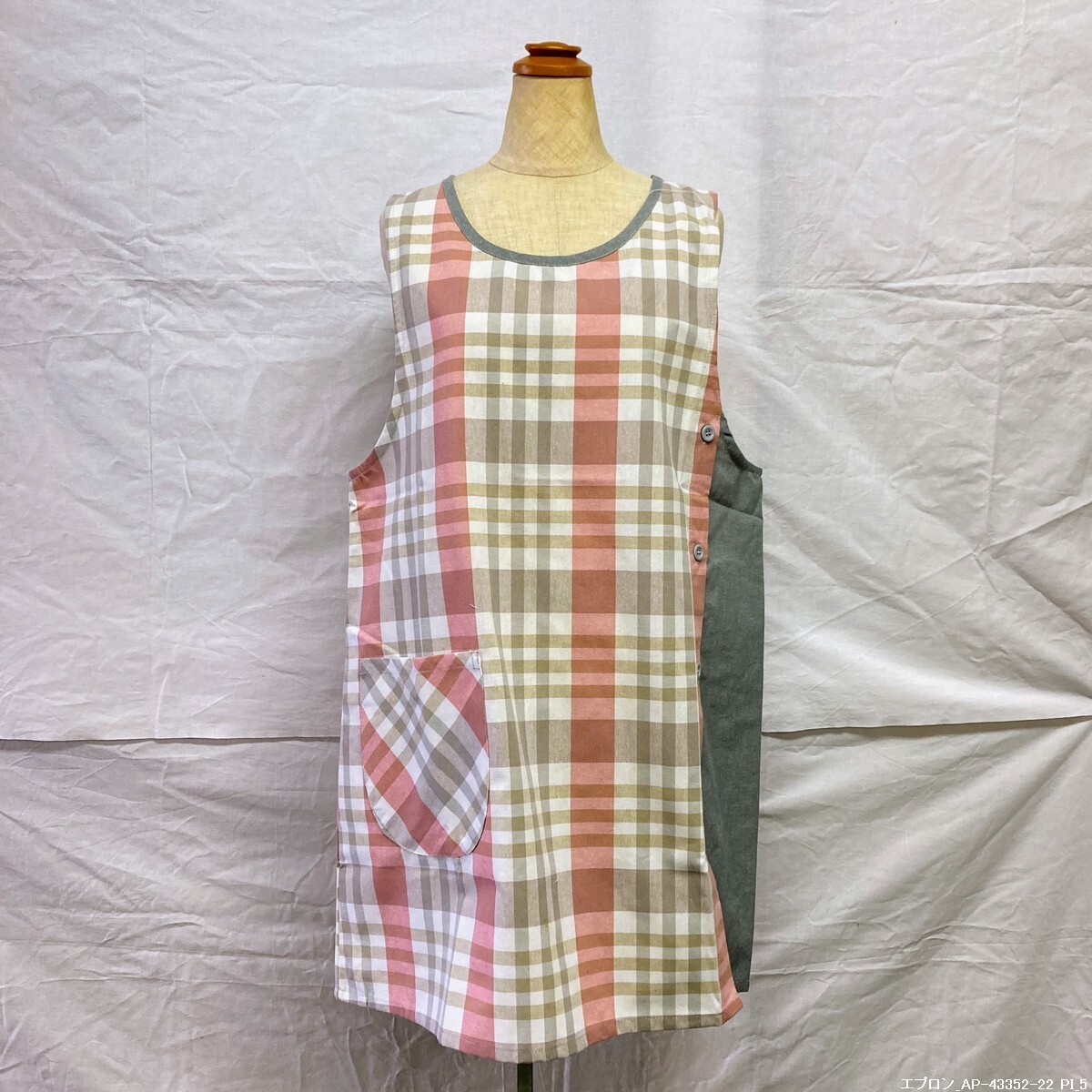 【新品・難あり/送料230円/即決】 ゆったり エプロン レディース タブリエ 横開き かぶり チェック柄 ピンク AP43352-22PI R!拍卖
