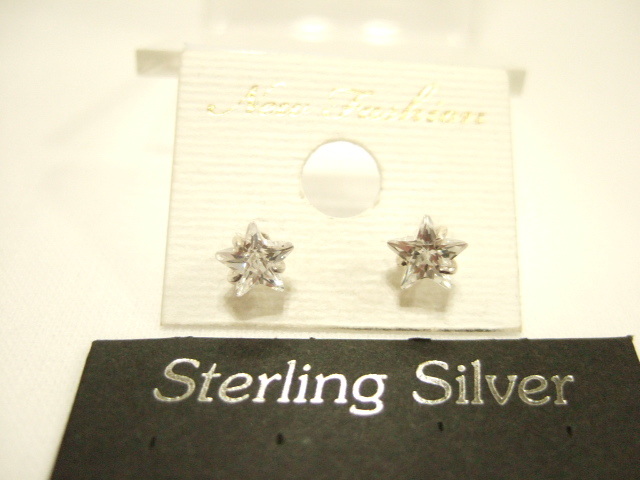 横浜最新 925SILVERピアス星 ☆ スタークリアー 左右セット 送料180円ξgstξ ξ28bξgpiξξs拍卖