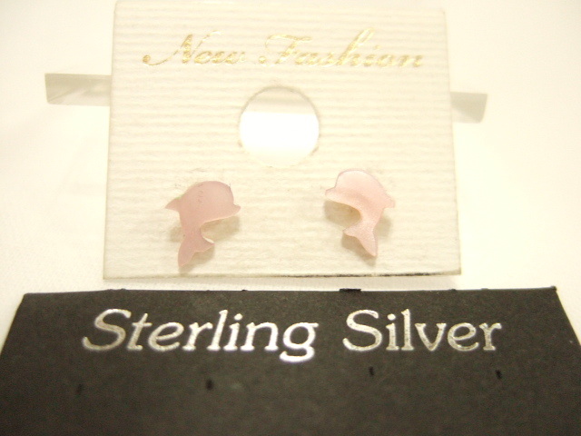 横浜最新 925SILVERピアス ピンクドルフィン ☆ いるか 左右セット 送料180円ξgstξ ξ29ξgpiξξs拍卖