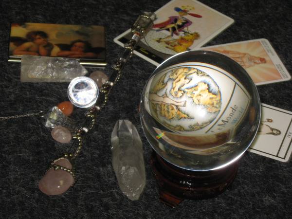 渋谷キャンドルライト*当たる タロット占い 最安値30分3000円ジャンルフリー聞き放題お悩み解決*電話LINEスカイプ等に対応 リモート鑑定拍卖