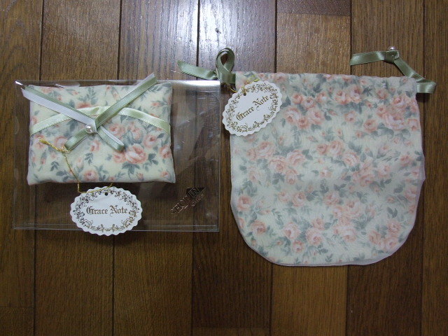 GraceNote 巾着風花柄ポシェット&ポケットティッシュケース新品!拍卖