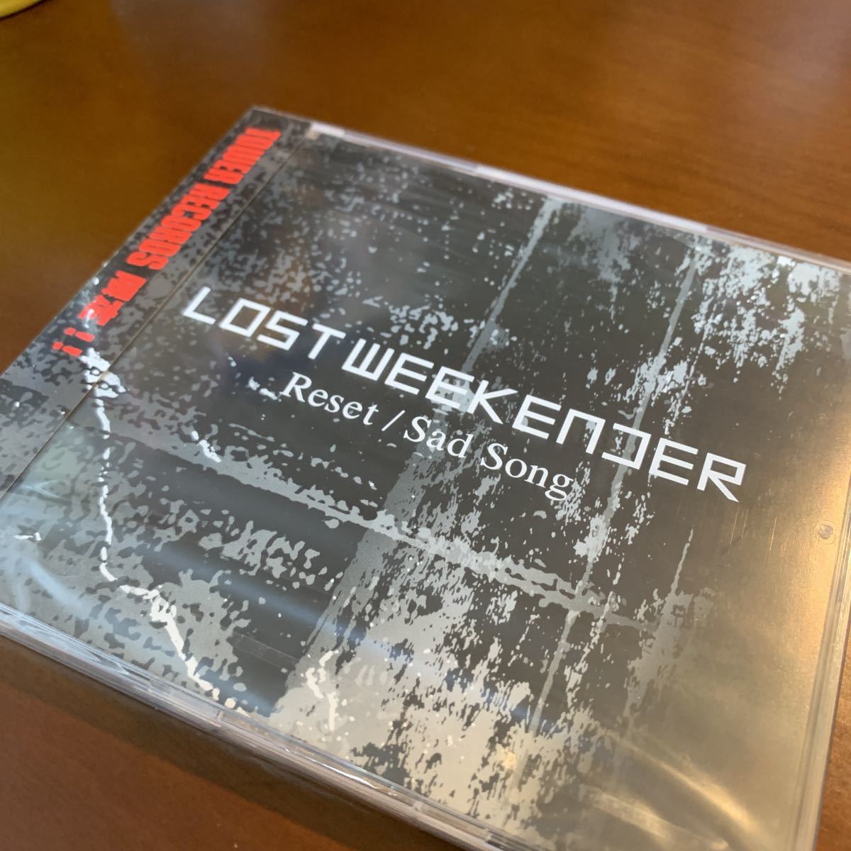 LOST WEEKENDER 「Reset/Sad Song」拍卖