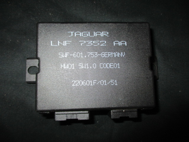 ■ジャガー XJ8 パーキングモジュール 中古 LNF7352 LNF7352AA X308 部品取あり リバース アシスト コントロールユニット コンピューター 拍卖