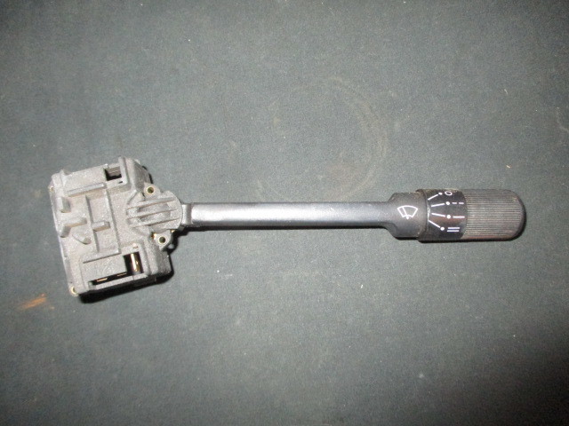 ■アルファロメオ 75 ツインスパーク ワイパースイッチ 中古 67828 A/81 部品取りあり RZ SZ アーム モーター リンク リンケージ ■拍卖