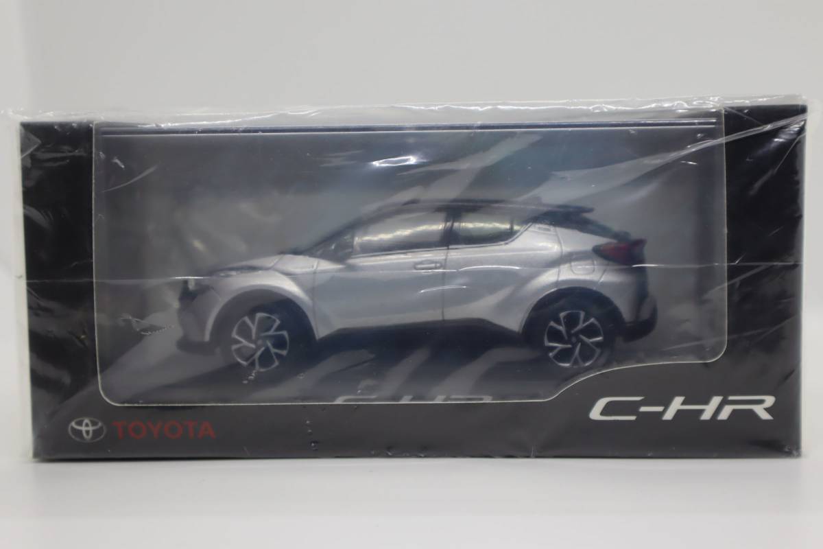 J0920(+16) T ☆1/30 トヨタ C-HR 非売品 ミニカー カラーサンプル(2)2NK ブラックxメタルストリームメタリック 未使用拍卖