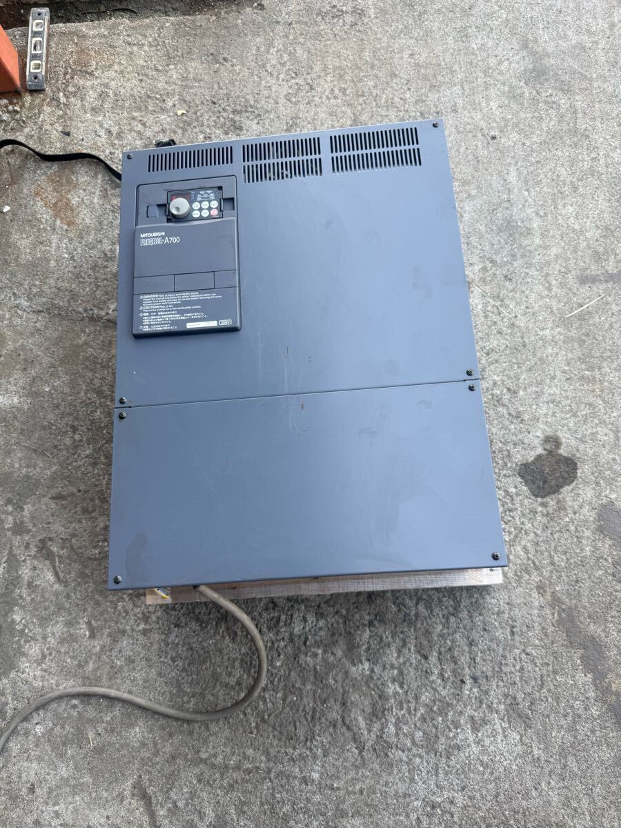 MITSUBISHI INVERTER FR-A720-55K AC INPUT 3PH 220v 55kw 拍卖