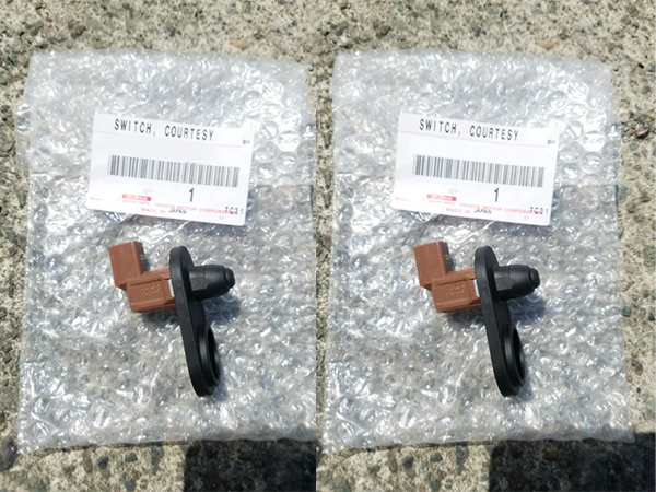 トヨタ 純正 ハイエース 100 系 カーテシ ランプ スイッチ 2個 セット ドア 検索 マフラー ホイール パーツ レストア ルーム シート タイヤ拍卖