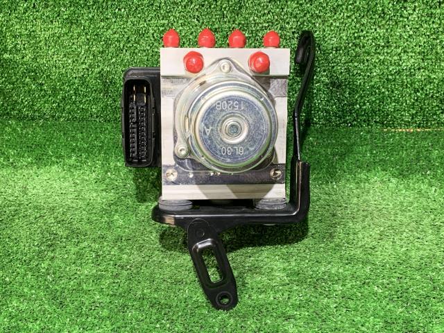 ヴェゼル DAA-RU4 ABSアクチュエーター 57110-T7E-N02拍卖