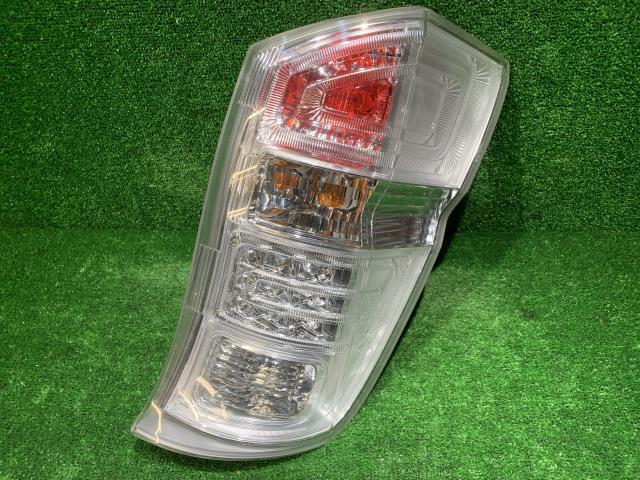 ステップワゴン DBA-RK6 右テールランプ 33500-SZW-J01拍卖