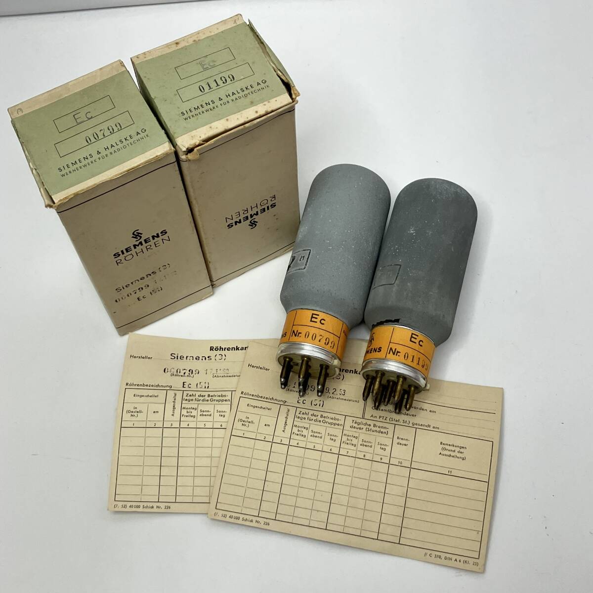 (志)SIEMENS/シーメンス 真空管 Ec 2本セット ペア 銀ナス イエローリボン 元箱付 パーツ 部品 検)真空管アンプ オーディオ機器(I)0624Q拍卖
