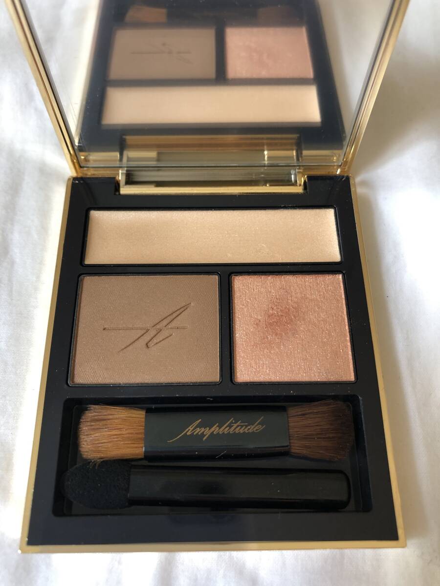 Amplitude アンプリチュード コンスピキュアス アイズ 01 ベージュ アイシャドウ クリーム ベース ハイライト RMK拍卖