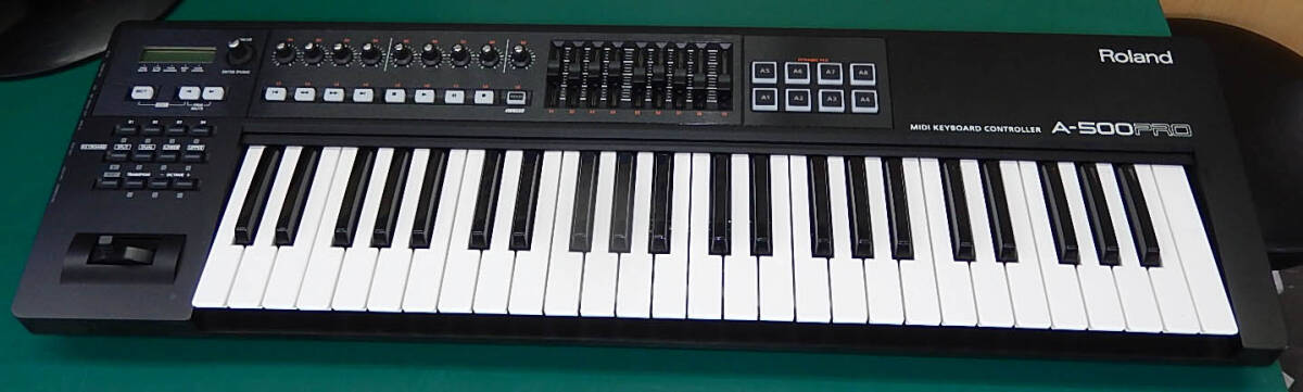 A-500PRO MIDIキーボードコントローラー拍卖
