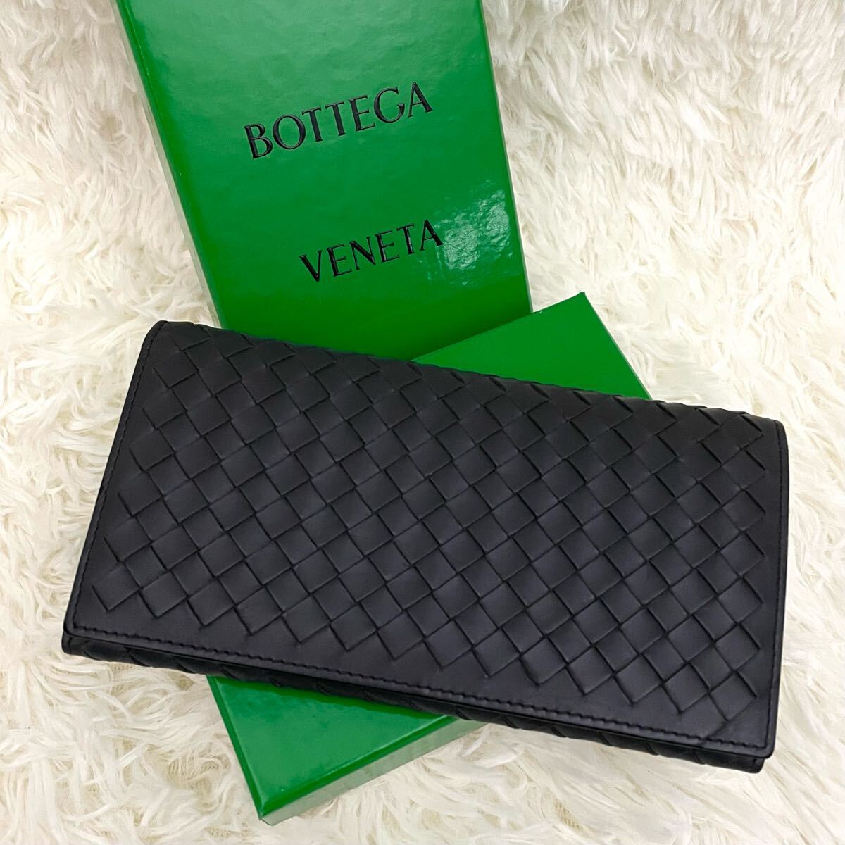 【極美品】BOTTEGA VENETA 二つ折り長財布 グレー系拍卖
