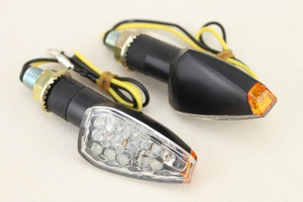 送料格安 ミニLEDクリアウインカー ソフテイルFXSTC FLH FLSTS ツインカム スポーツスター FXR XL1200 ダイナ チョッパー拍卖