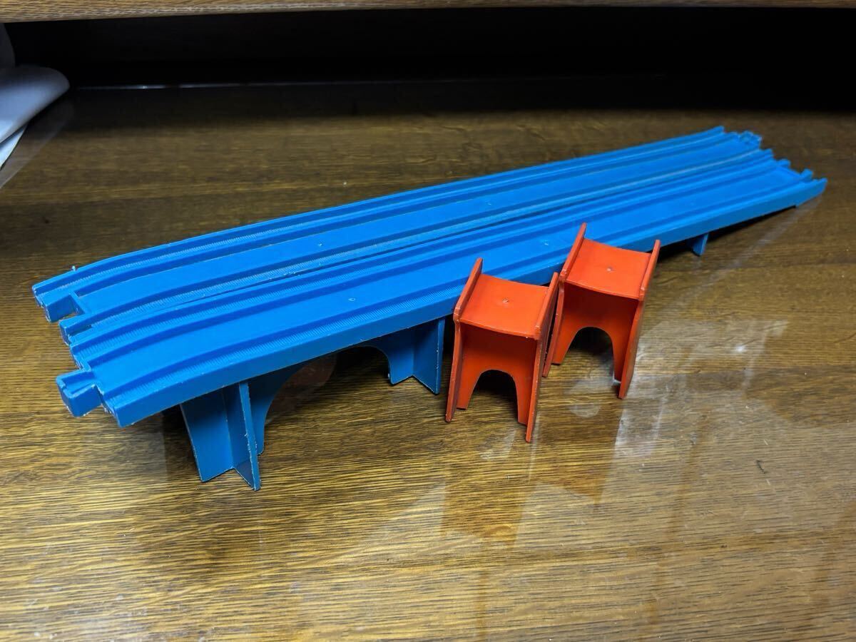プラレール 電動坂レール 橋脚 赤 古い 昔 レトロ 当時物 日本製拍卖