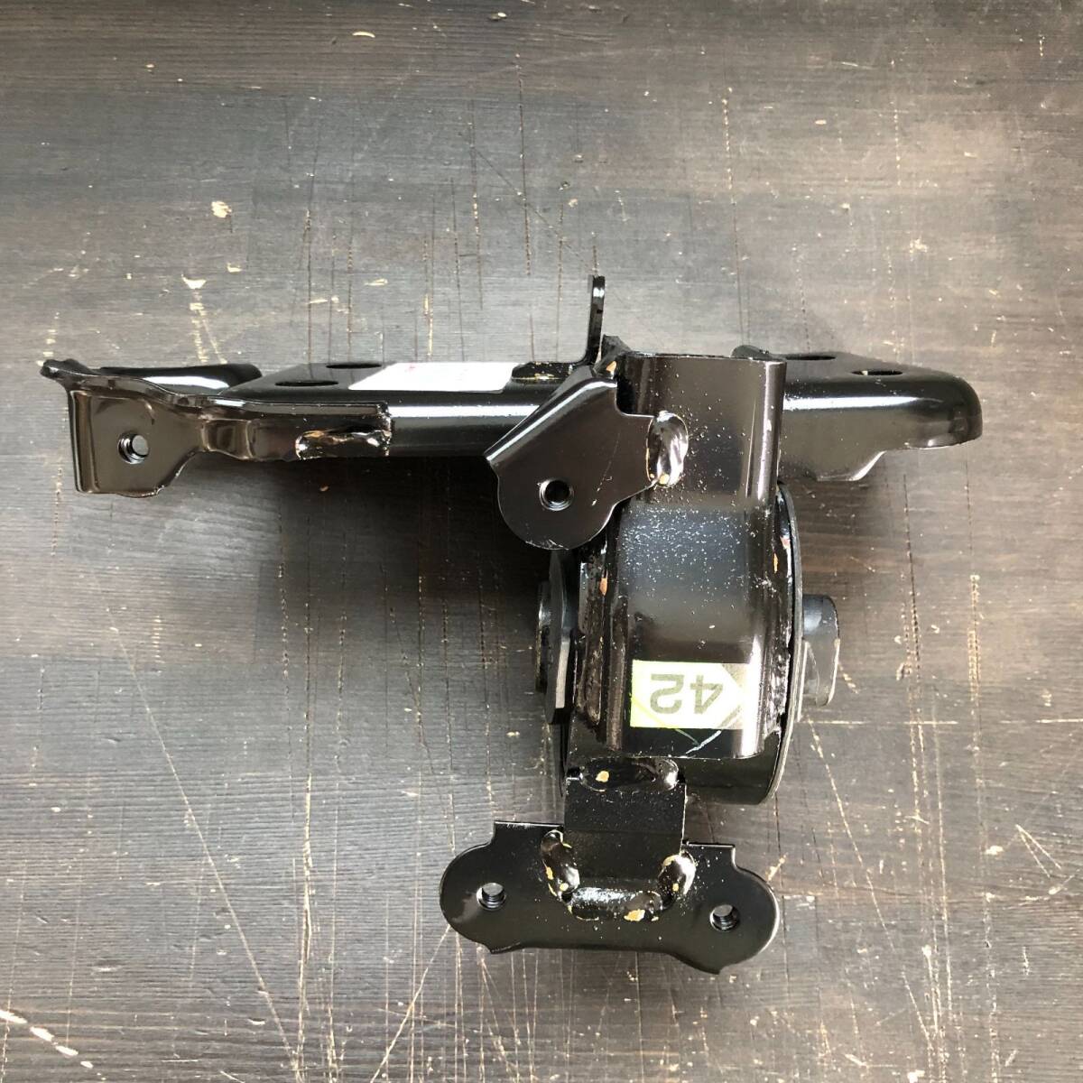 トヨタ 純正 RAV4 バンガード エンジンマウンティング インシュレータ 左 TOYOTA LEXUS Genuine JDM OEM メーカー純正品 未使用拍卖