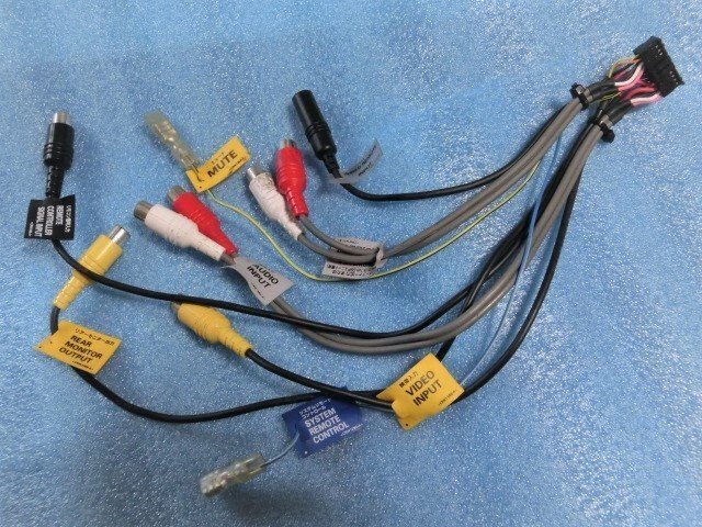 即決完動品 カロッツェリア AVIC-HRZ990 AVIC-HRZ900用 RCAコード拍卖