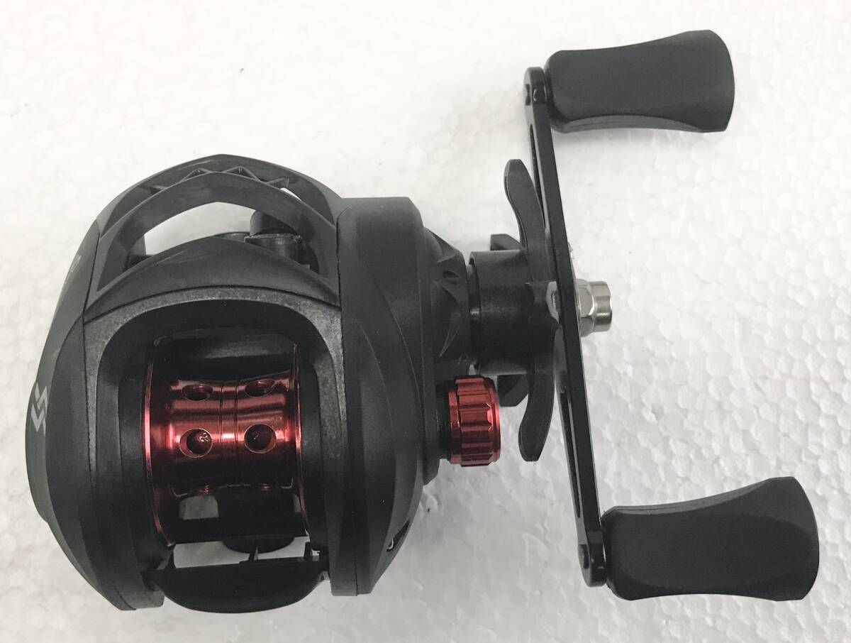 SOUGAYILANGベイトリール右☆送料無料☆新品未使用☆ブラックレッドメタ☆ギア比7.2:1☆ベアリング18☆210グラム☆マグネティックブレーキ拍卖