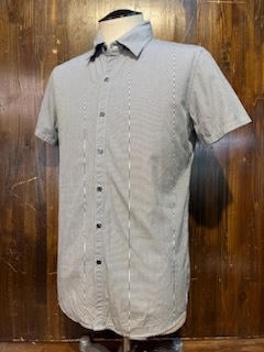 L317 メンズ シャツ HARE ハレ 半袖 ストライプ 柄 カジュアル ブラック ホワイト 細身 スリム タイト / L 全国レターパック配送拍卖