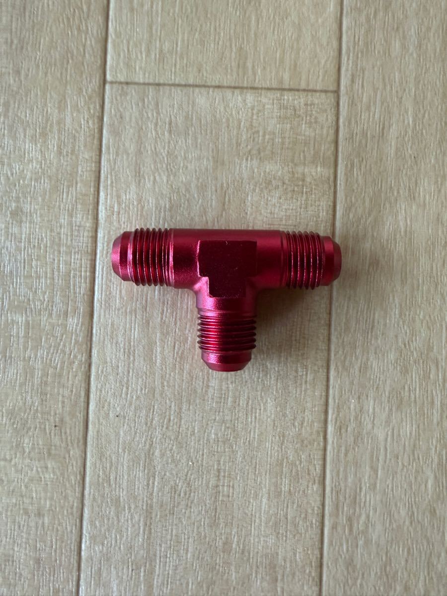 オイルクーラーフィッティング AN6 オスフレアティー継手 アダプター T字パイプ ホースエンド コネクタ アルミニウム合金 赤色拍卖