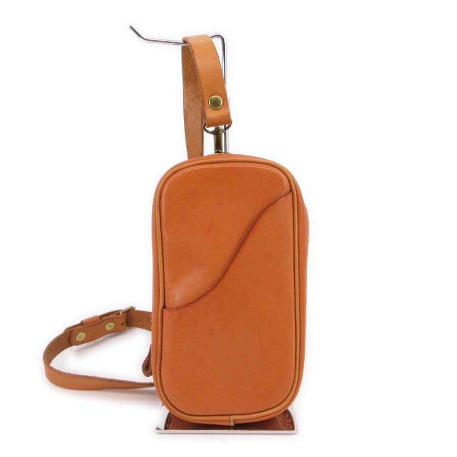 送料無料 ヘルツ HERZ ボディバッグ スリングバッグ ショルダーバッグ 鞄 レザー F-103 縦型 茶 ブラウン系 メンズ拍卖