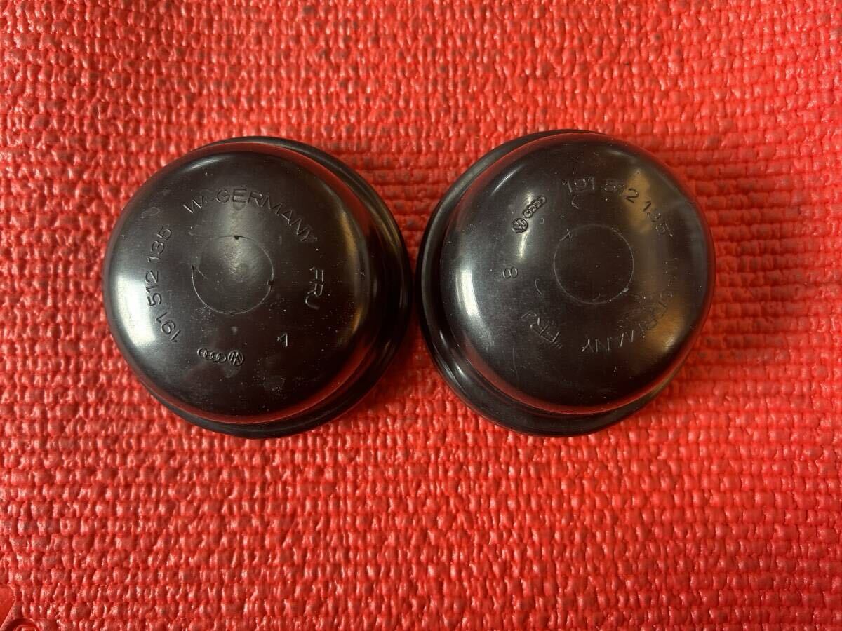 送料無料 VW ゴルフ2 ジェッタ2 リアショックマウントカバー キャップ 2個 191512135 中古拍卖