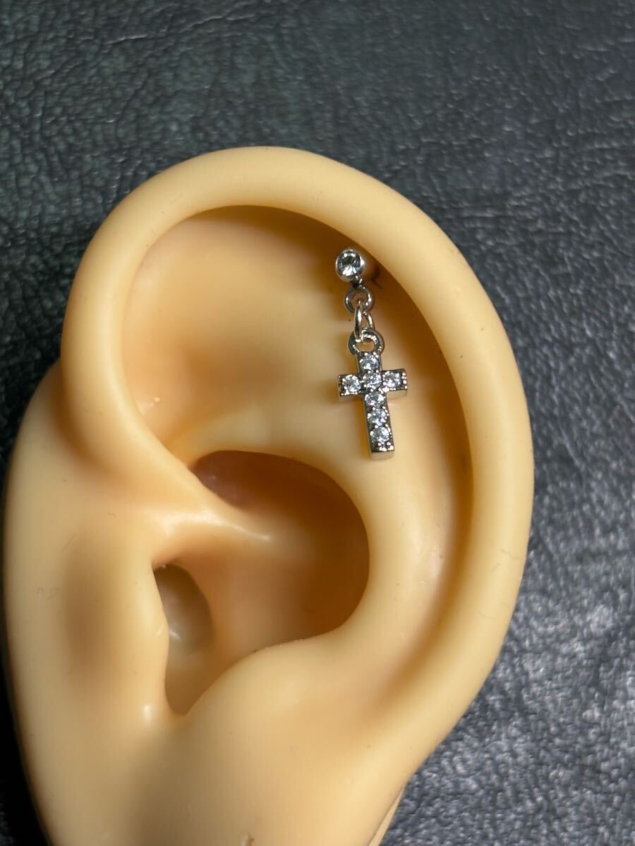 16G シルバー クロス 十字架 揺れるチャーム プチプラ 軟骨拍卖
