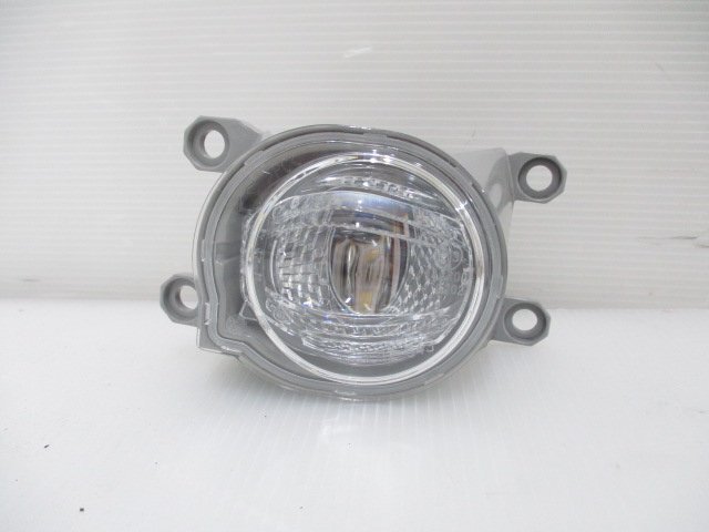 【即決有】 トヨタ プリウス ハリアー ZVW51 MXUA80 純正 左 LED フォグ ライト KOITO 12-643 (B044700)拍卖