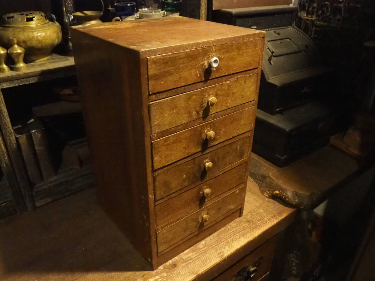 【木製6段引出し】セルロイドつまみインダストリアル古道具ウッド収納ケース無垢材アンティーク文具インテリア事務書棚カフェレジ台拍卖