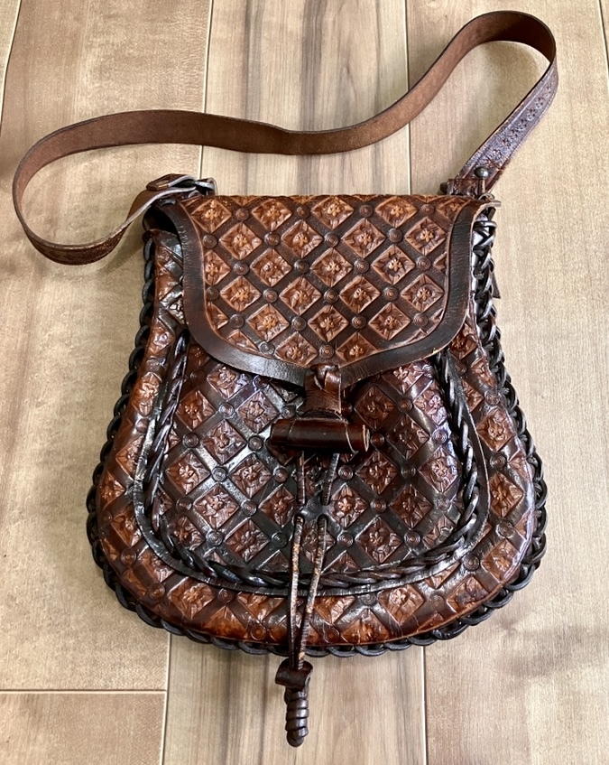 ヴィンテージ 型押し カービング レザー ショルダーバッグ ボヘミアン ヒッピー拍卖