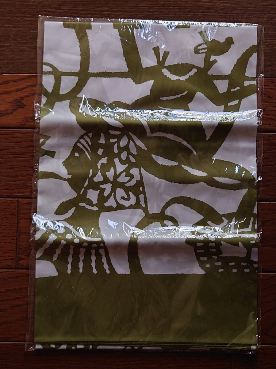 関美穂子 風呂敷(おしゃべりな村) 販売終了(商品コード:45363-01)約92×92センチ位 日本製 税込2420円 2011年〜2013年頃購入拍卖