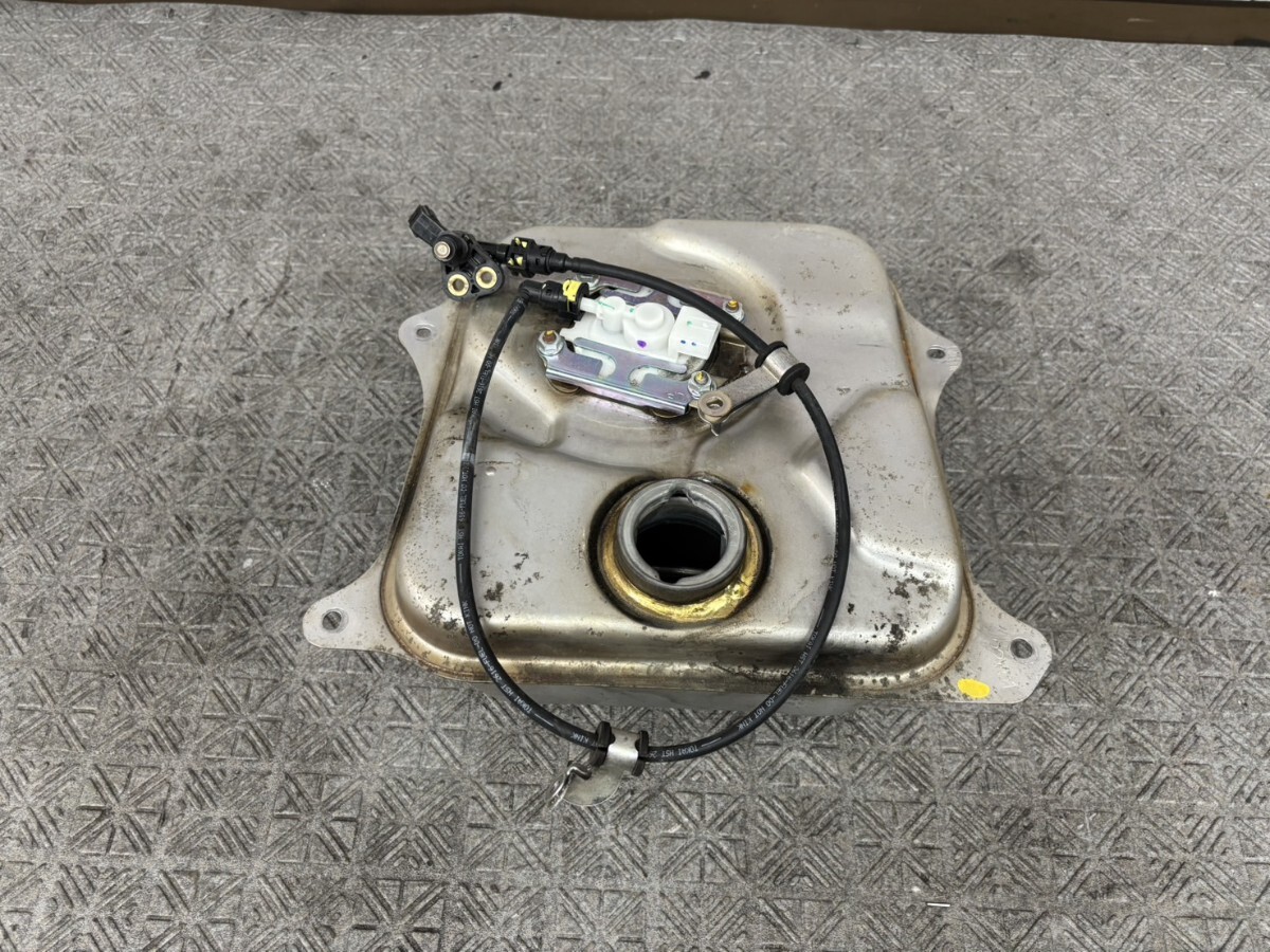 ヤマハ JOG AY01-1160 ガソリンタンク インジェクター 実働車から取り外し タンク内サビ無し ポンプ YAMAHA 純正 部品 パーツ拍卖