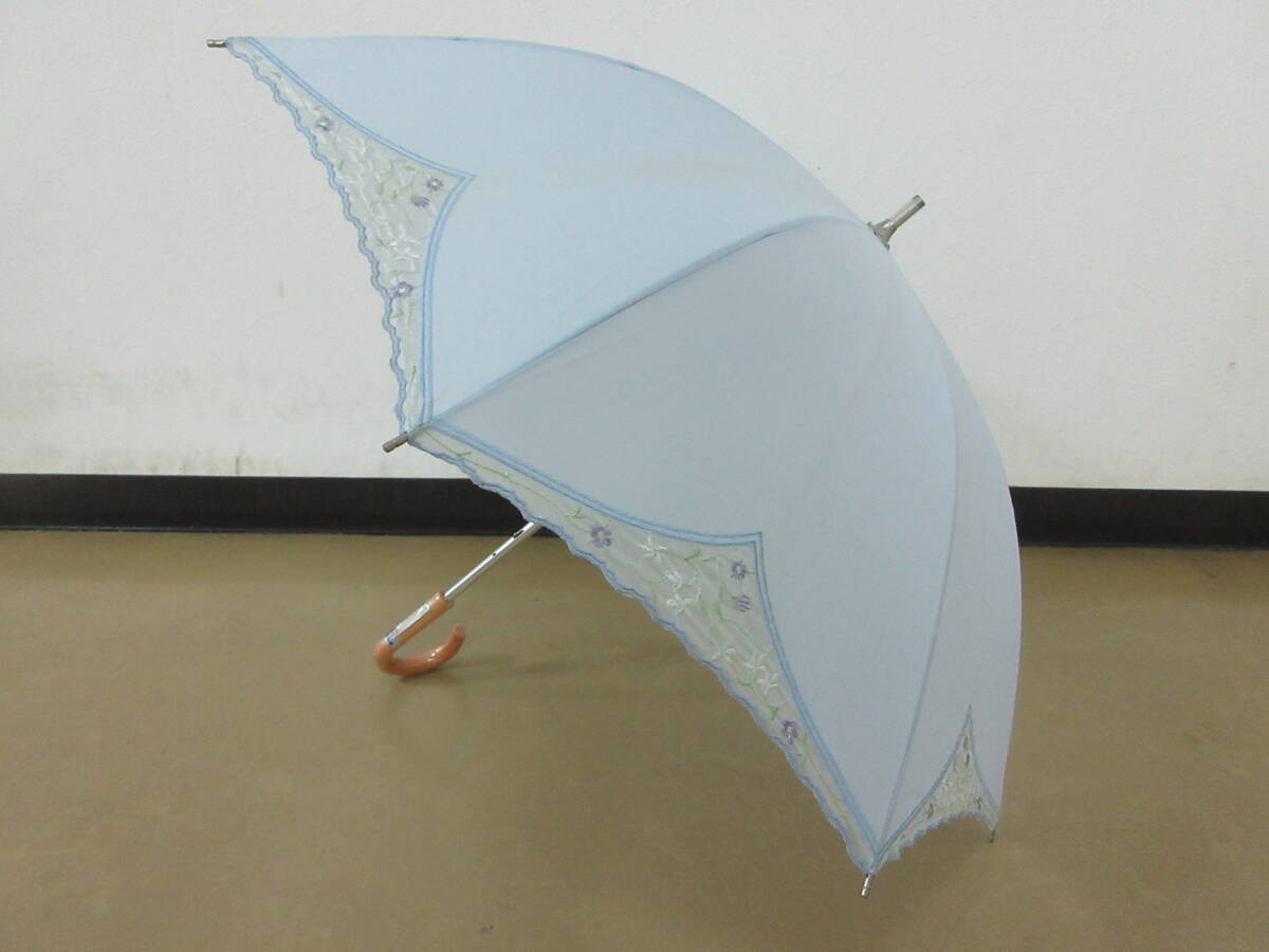 ( せ-A4-8155 )日傘 MICHEL KLEIN ミッシェルクラン 長傘 ブルー 水色 小花 おしゃれ かわいい 全長約63cm 半径約42cm 中古拍卖