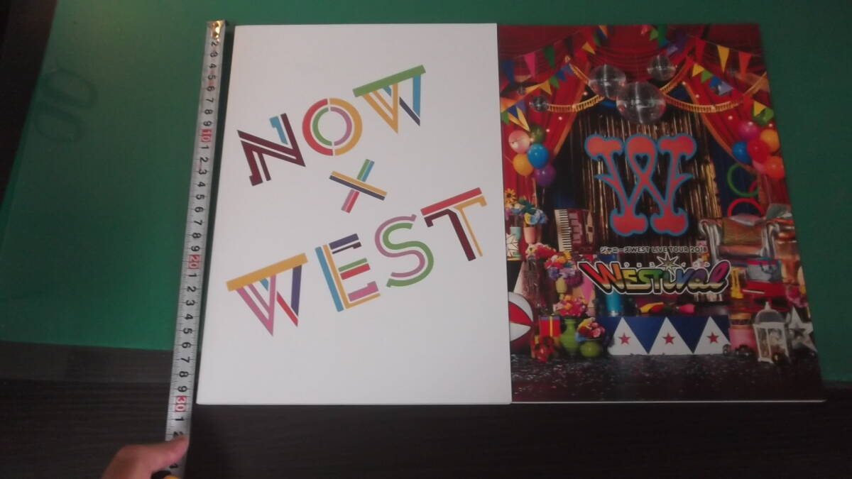 出M9498★ ジャニーズWEST パンフ 2冊 2017、2018拍卖