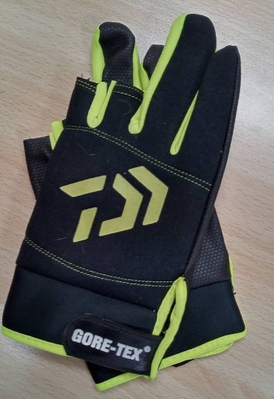 【送料無料】ゴアテックス釣り手袋 釣りグローブ 指3本切り 保護 フィッシング グローブ 滑り止め 防寒 手袋 調節可能 釣り アウトドア拍卖